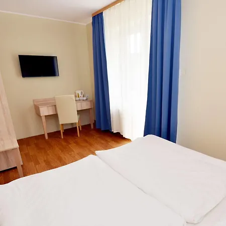 Bed & Breakfast Victoria 3*